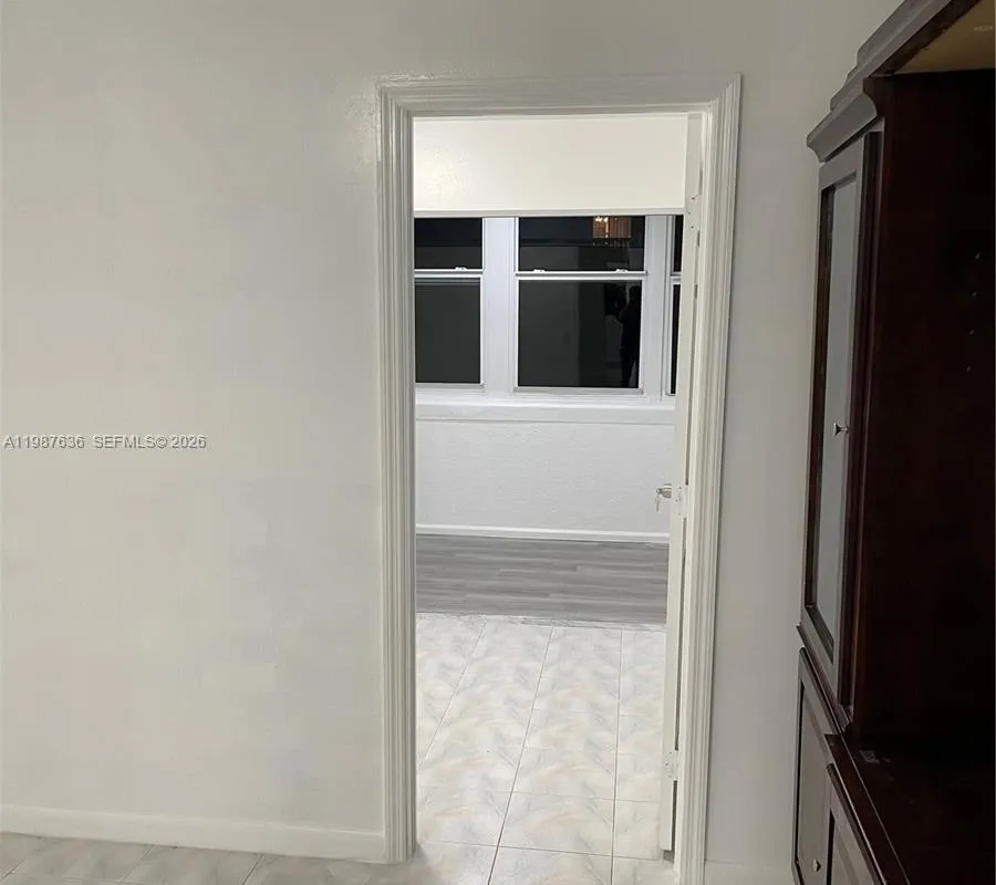 233 NE 14th Ave # 406, Hallandale Beach FL 33009