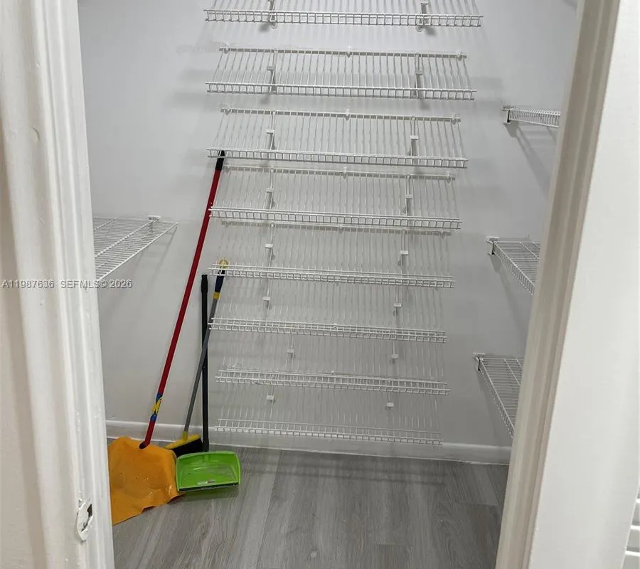 233 NE 14th Ave # 406, Hallandale Beach FL 33009