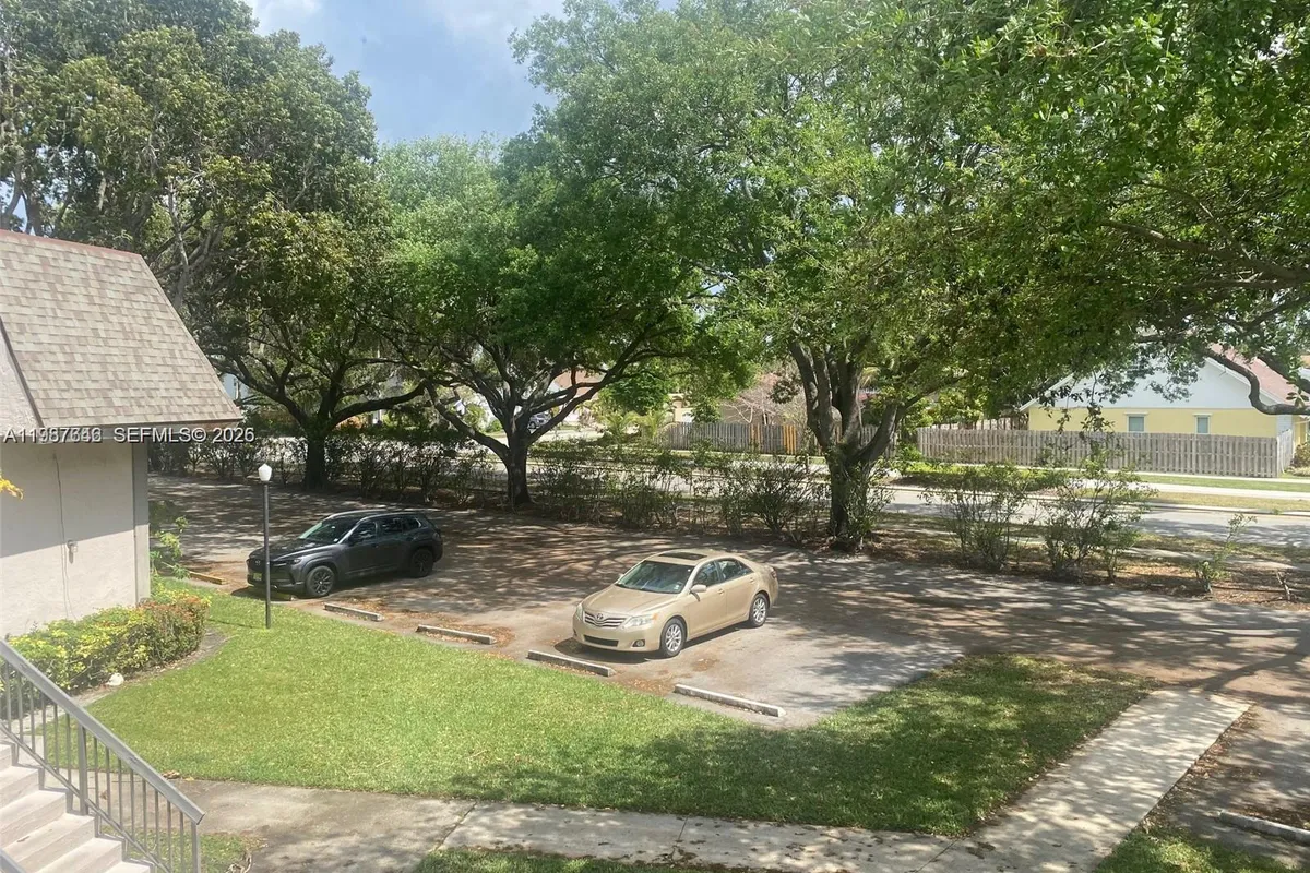 3613 NW 94th Ave # 7F, Sunrise FL 33351