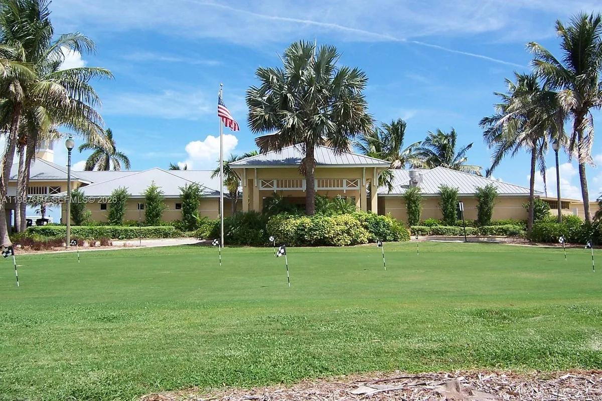 2572 E Emory Dr # F, West Palm Beach FL 33415