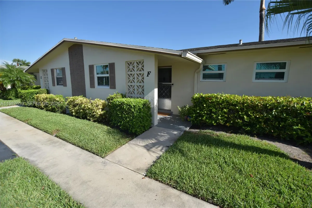 2572 E Emory Dr # F, West Palm Beach FL 33415