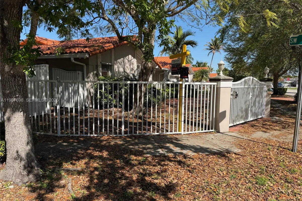 1220 SW 103rd Ct, Miami FL 33174