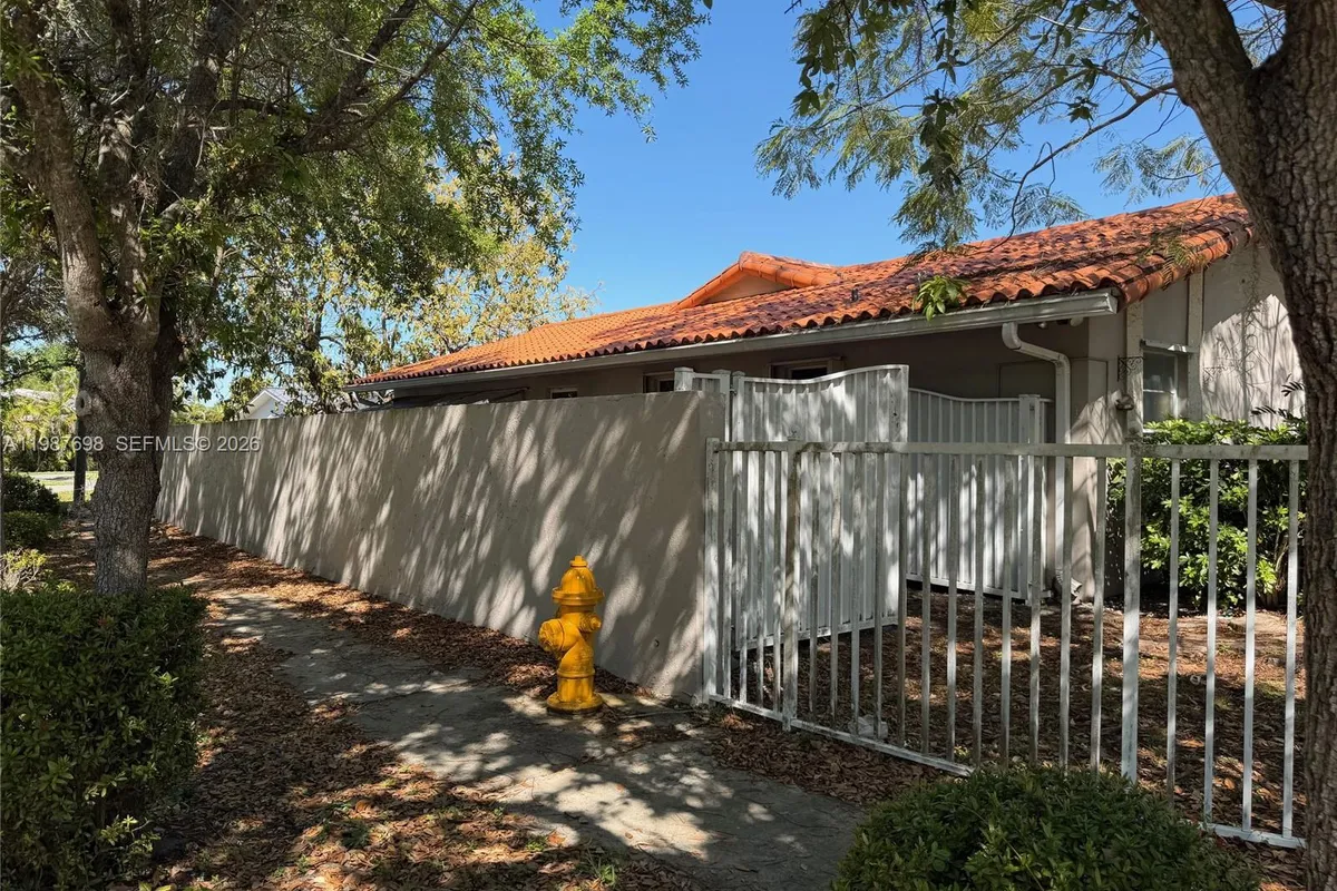 1220 SW 103rd Ct, Miami FL 33174