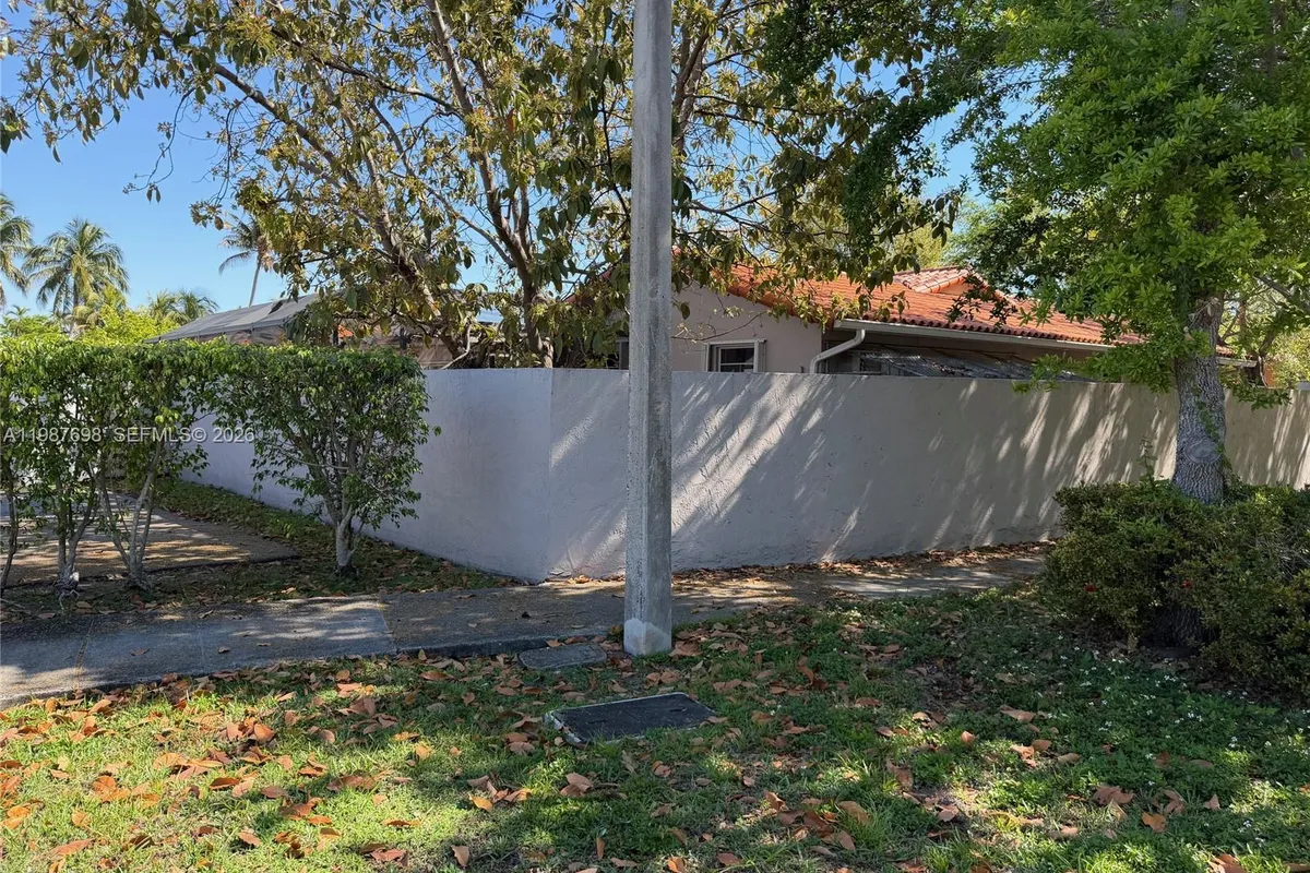 1220 SW 103rd Ct, Miami FL 33174