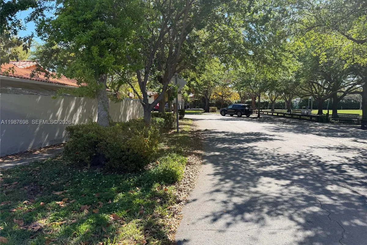 1220 SW 103rd Ct, Miami FL 33174