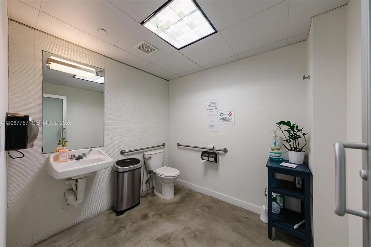 350 S Miami Avenue, Miami FL 33130