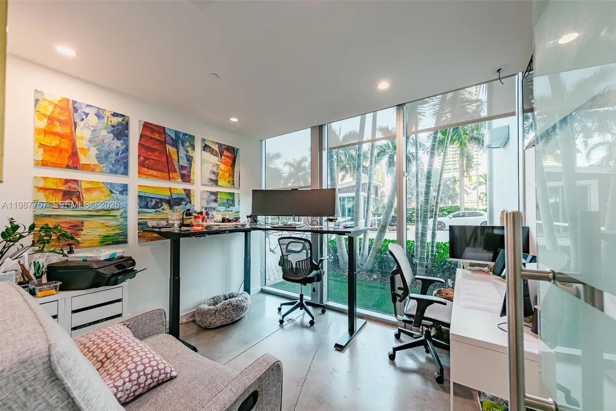 350 S Miami Avenue, Miami FL 33130