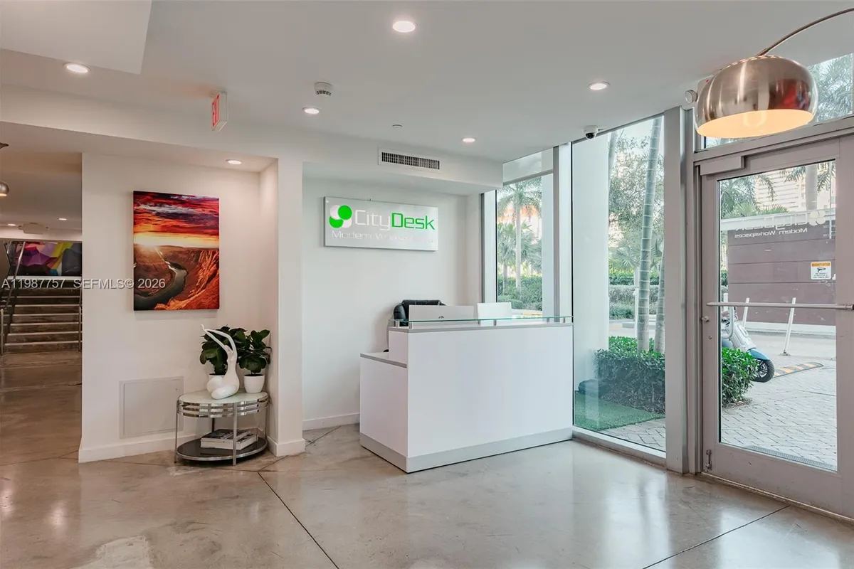 350 S Miami Avenue, Miami FL 33130