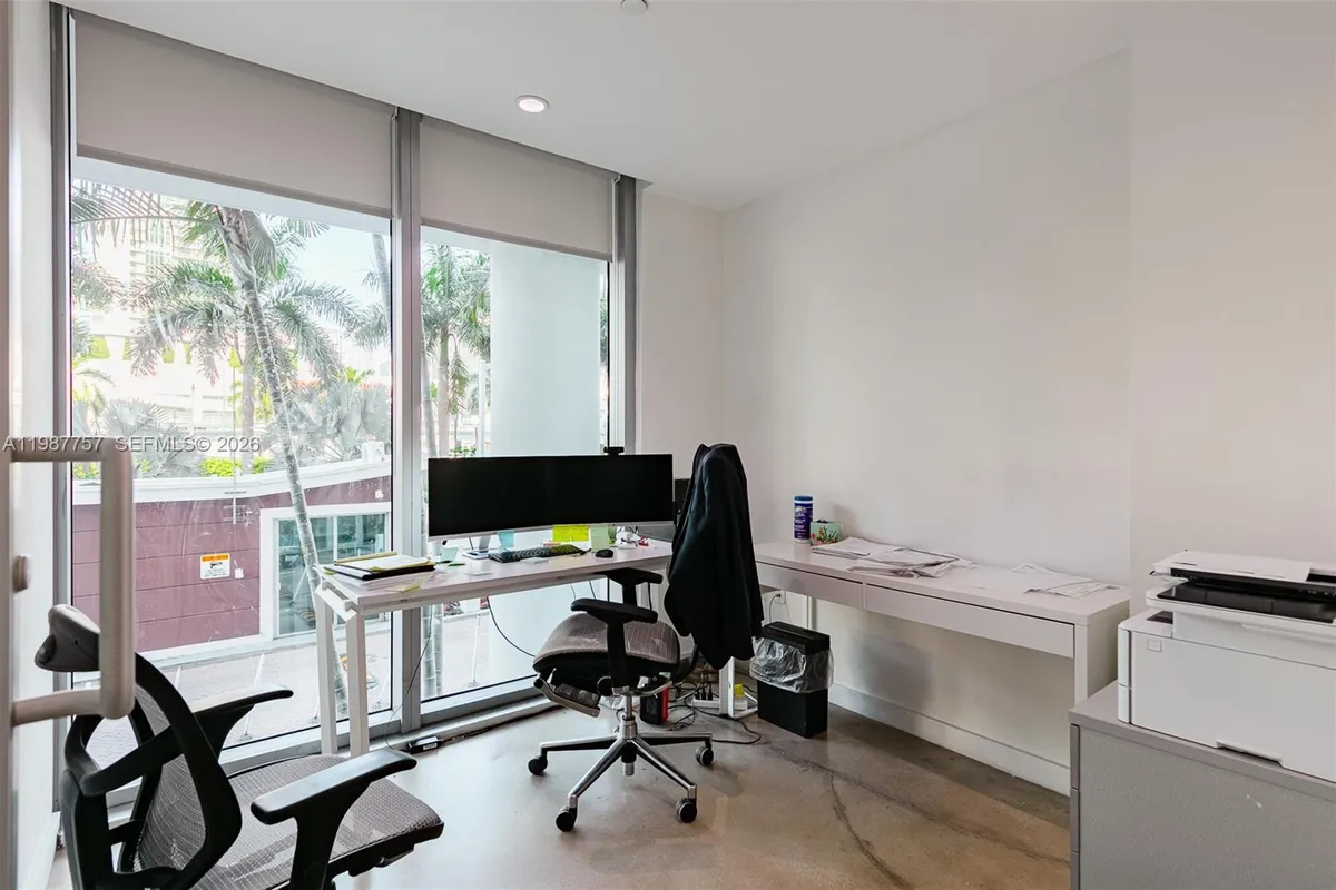 350 S Miami Avenue, Miami FL 33130